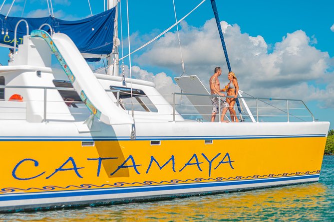 Sailing & Snorkeling Cruise With Freshly Grilled Lunch - Maximum Travelers and Start Time