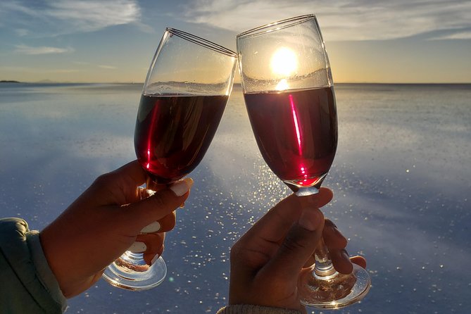 Salar De Uyuni Honeymoon 1 Day + Hotel Palacio De Sal. Price per Couple - Transportation and Pickup