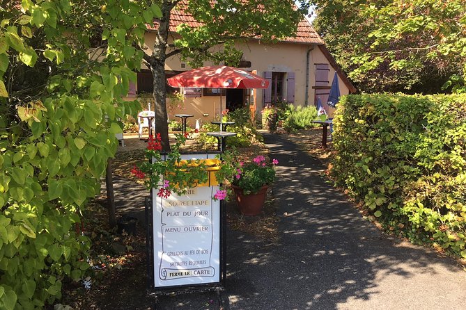 Sancerre & Pouilly-Fumé Wine Tour With Local Goats Cheese and the River Loire - Sampling Artisanal Goat Cheese
