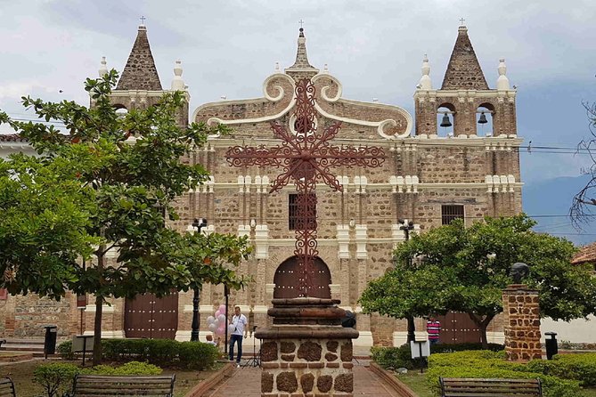 Santa Fe De Antioquia Private Full Day Tour - Pickup and Accessibility
