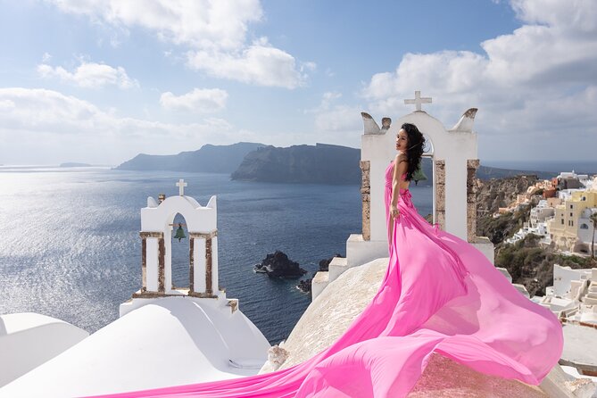 Santorini 2hrs Flying Dress Photoshoot With Transportation - Prepare for Your Photoshoot Experience