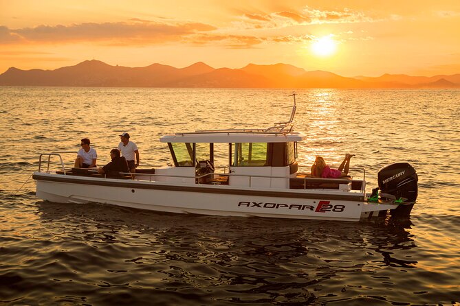 Santorini Half Day Motorcruiser Private Cruise Incl. Meal,Drinks &Free Transport - Included Amenities and Services