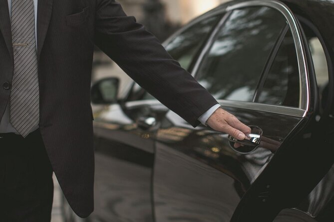 Santorini Private Transfer From or To Airport - Vehicle Features