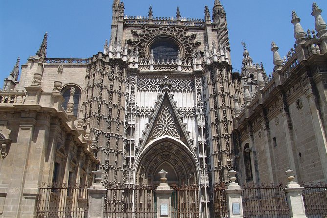 Seville Cathedral, Alcazar, and Jewish Quarter Skip-the-Line Combo Tour - Accessibility and Participation