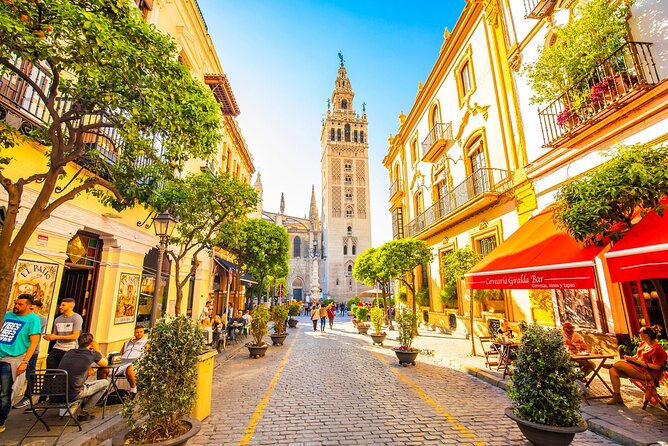 Seville's Splendors: A Timeless Journey on Foot - Exploring the Alcázar Palace
