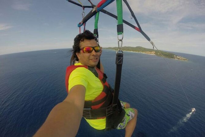 Shared Sightseeing and Island Tour in Roatan With Pickup - Operating Hours