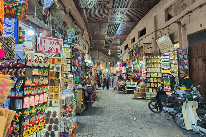 Shopping Tour in the Souks - Whats Included