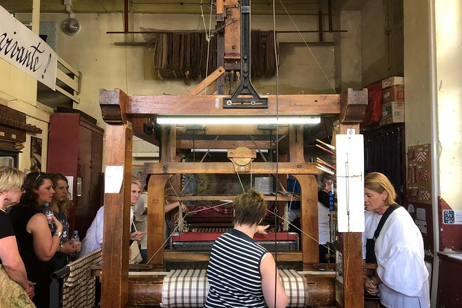 Silk Tour in Lyon - Weaving Demonstrations