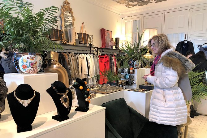 Small-Group Vintage Fashion Shopping Tour With a Style Coach - Logistics