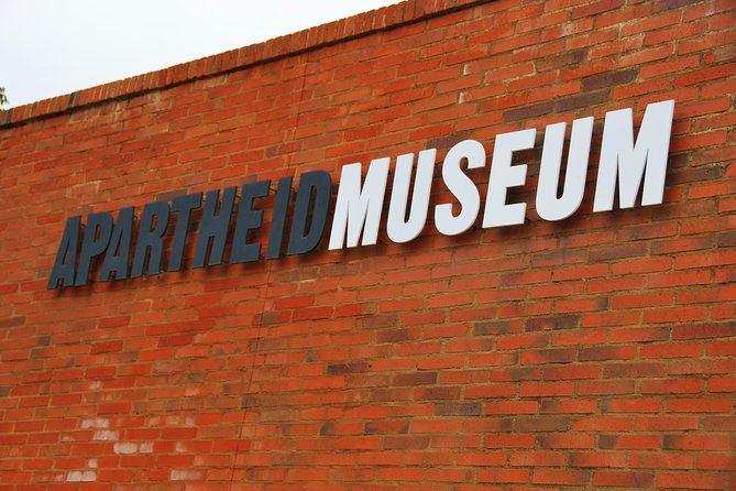 Soweto & Apartheid Museum Tour - Exploring Soweto