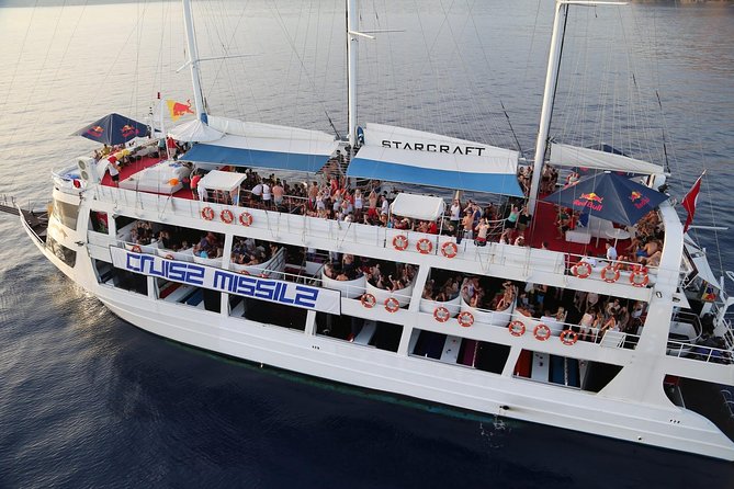 Starcraft Day Trip Party Boat - Activities for All Ages