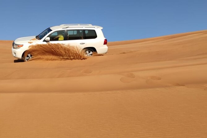 Sunrise Private Desert Safari Tour in Dubai With Breakfast - Witness the Sunrise Spectacle