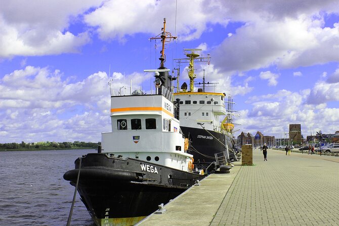 Surprise Walk of Rostock With a Local - Tour Duration and Inclusions