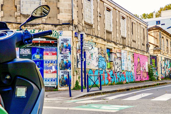 The Alternative Side of Bordeaux With a Local - Exploring Local Neighborhoods