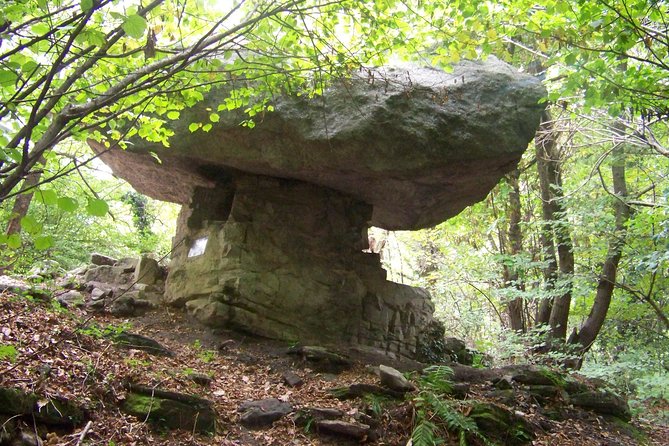 The Avellis Mystery, the Pendula Stone and the Boulders - The Avellis Mystery