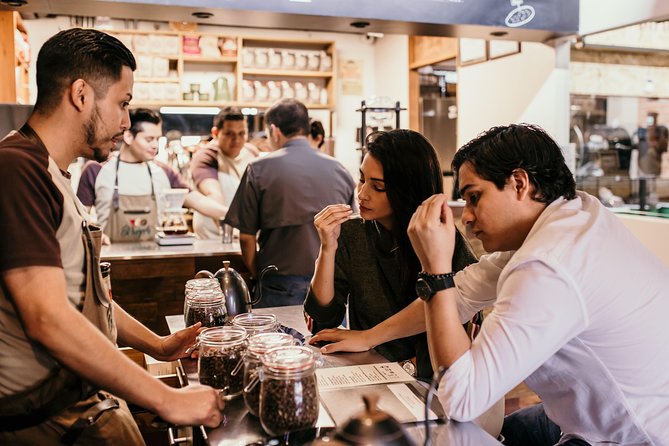 The Perfect Coffee Tour in Guatemala City: Class With a Barista + City Tour - Exploring the Historical Center