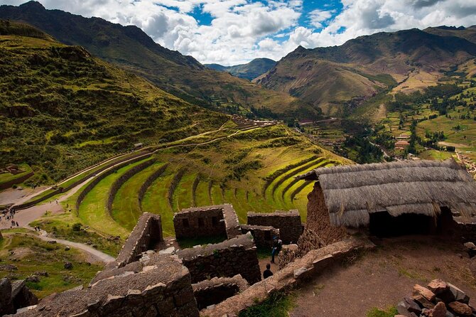 Tour in Pisac and Ollantaytambo With Visit to a Farm and Andean Gourmet Food. - Exploring Pisac