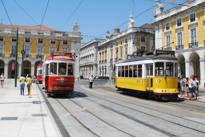 Transfer Cascais to Lisbon(8pax) - Service Features Provided