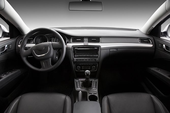 Transfer in Private Vehicle From San Andres City - San Andres Airport (Adz) - Pickup and Meeting Details