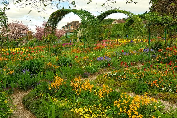 Two Days Private Tour to Normandy From Paris - Exploring Monets Gardens