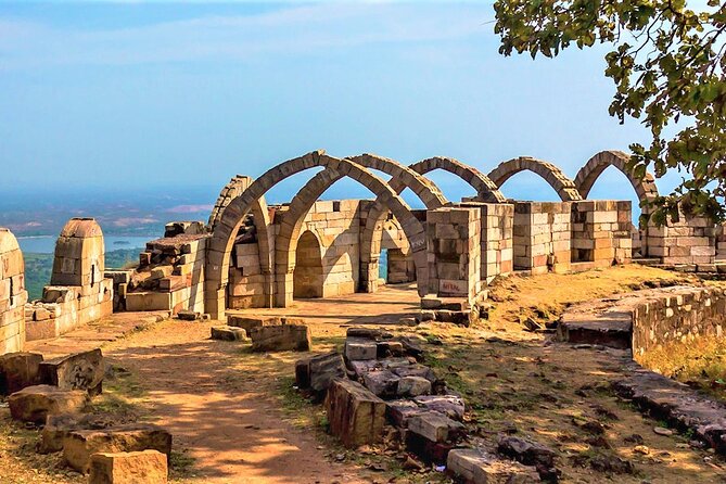 Vadodara Palace, Champaner & Pavagad Temple From Ahmedabad With Guide - Exploring Champaner