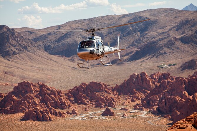 Valley of Fire Helicopter Tour and Landing With Champagne Toast - Detailed Flight Itinerary