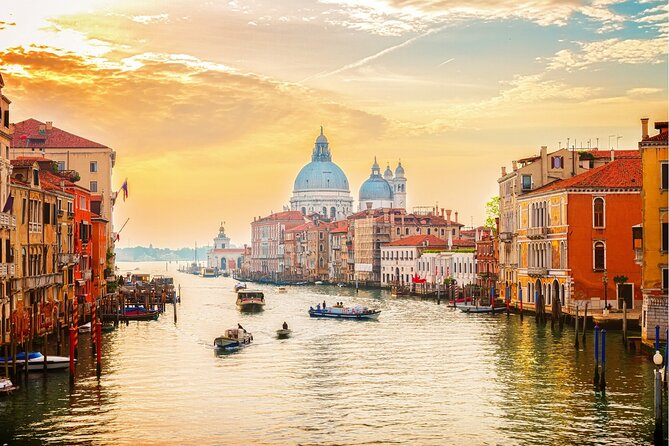Venice Highlights With Local: Private Walking Tour & Gondola Ride - Guide Quality and Expertise