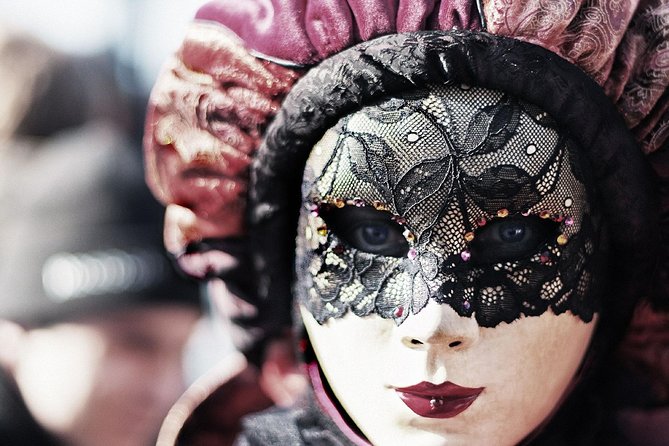 Venice: Private Half Day Guided Tour and Gondola Experience - The Gondola Experience