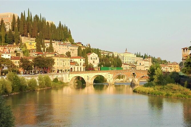 Verona Walking Tour (Private Tour) - Tour Features and Accessibility