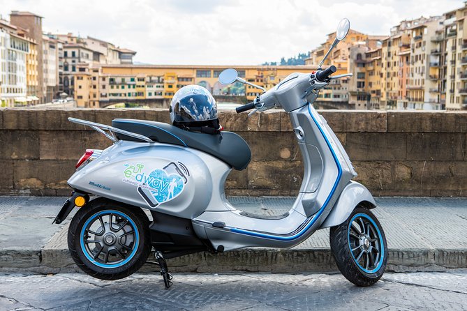 Vespa Elettrica 70 (125) Rental Review - Meeting and Pickup Details
