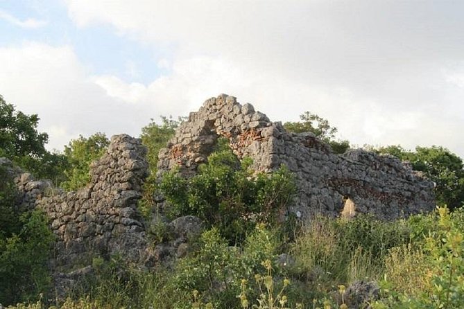 Visit the Mosque of Gjin Aleksi and The Medieval Village of Kamenica - Inclusions and Requirements