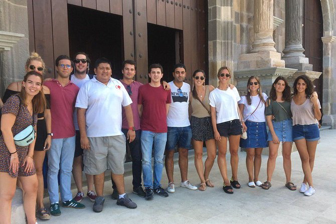 Walking Tour in Casco Antiguo! - Architectural Highlights of the Tour
