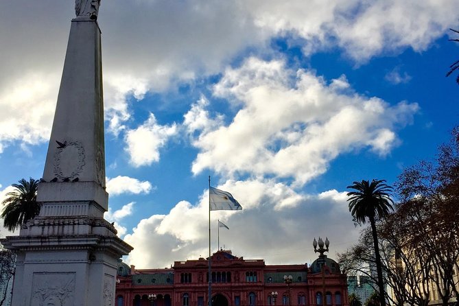 Walking Tour of the Plaza De Mayo in Buenos Aires - The Casa Rosada and Presidential Palace