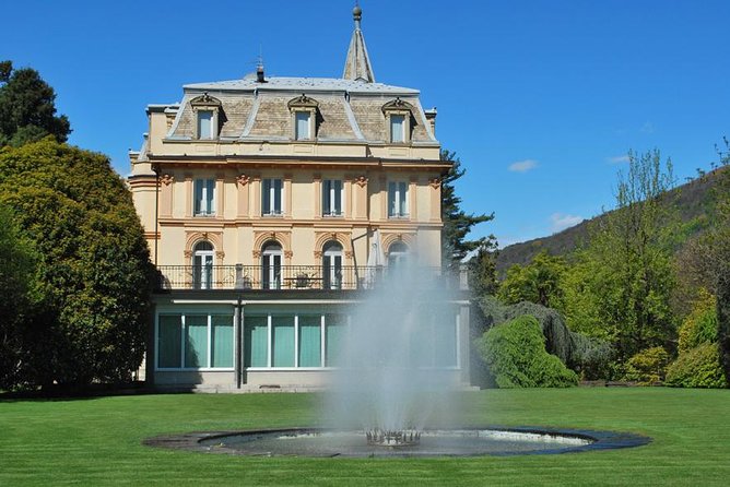 Walking Tour With a Private Tour Guide in the Botanical Gardens of Villa Taranto - Local Guide