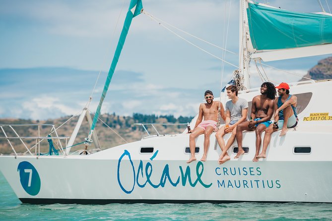 WEST Shared Cruise: OCEAN Full Day Catamaran Ile Aux Bénitiers - Inclusions