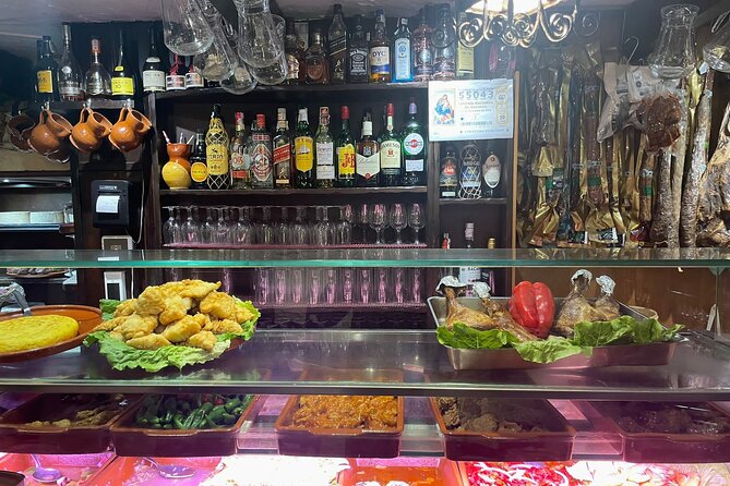 Wine, Olive Oil and Tapas Tasting in Marbella - Sampling the Olive Oils