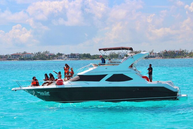 Yacht 48FT Rental in Cancun for up to 15 People - Included Amenities and Experiences