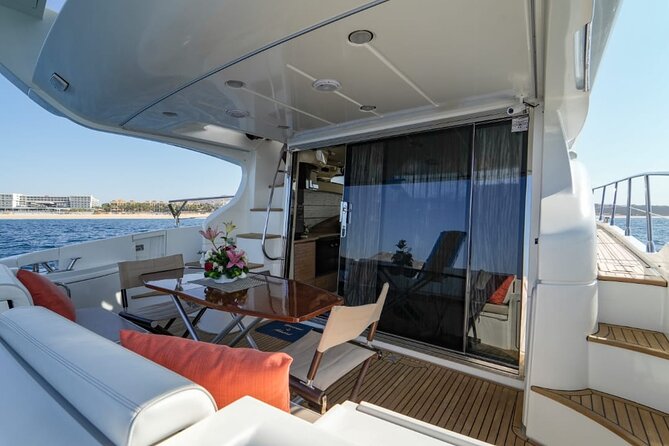 Yacht Azimut for Rent in Cabo San Lucas - Included Amenities