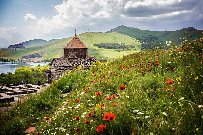Yerevan to Tbilisi Private Car Transfer 3 Scenic Stops - Stunning Landscapes