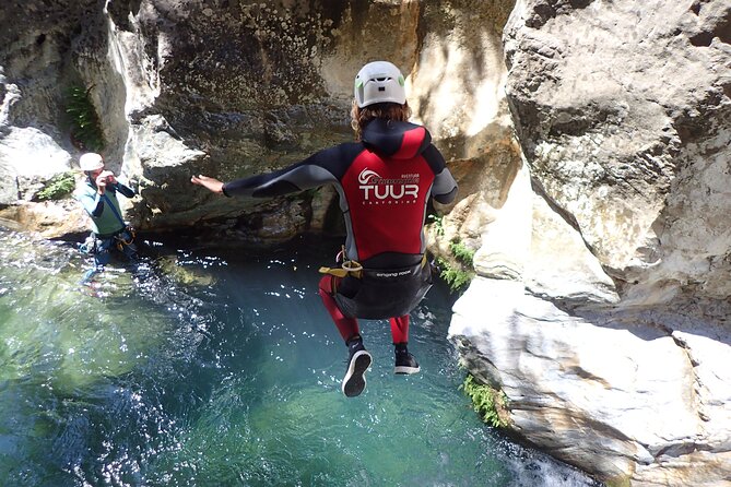 Zarzalones Canyoning Trip Lv.2 - Inclusions and Equipment