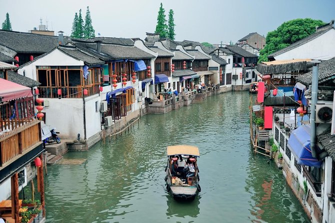 Zhujiajiao Ancient Town and Night Luxury Cruise Tour in Shanghai - Silk-Making Center Experience