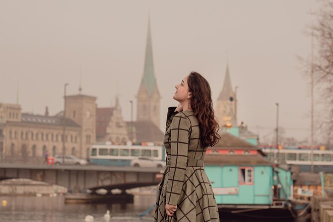 Zurich: Professional Photoshoot at the Best Spots - Convenient Meeting and Transportation