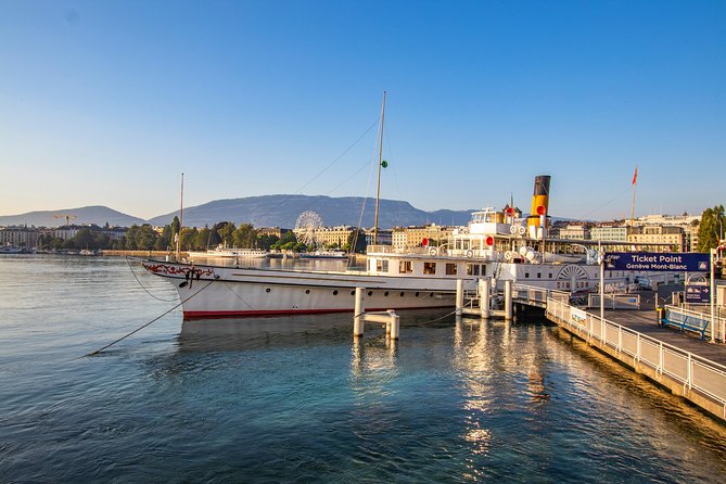1 Hour Express Walk of Geneva With a Local - Admire the Jet Deau Fountain