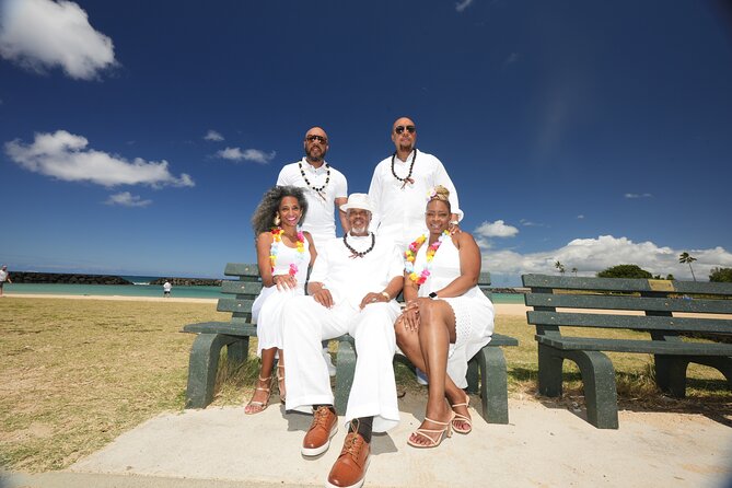 1 Hour Family/Group Photography Honolulu Beautiful and Magical - Capturing the Essence of Oahu