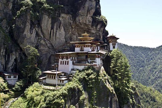 14 Days Bhutan Cultural Tour With 2-Day Trek in Bumthang Valley - Meals Included