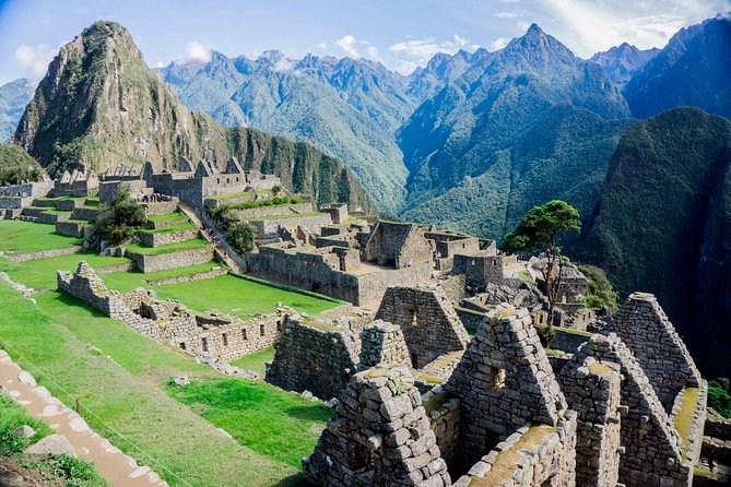 2 Day Excursion: Sacred Valley and Machu Picchu (Private Service) - Guidance and Support