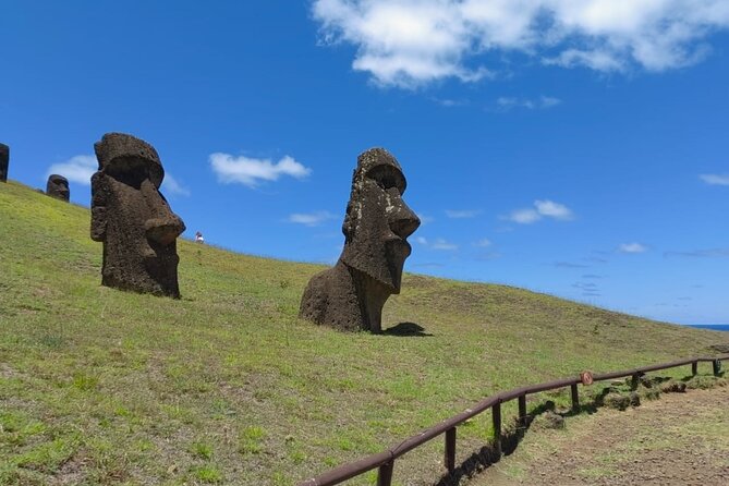 2 Day Tour Exploring the Highlights of Rapa Nui - Meeting and Pickup