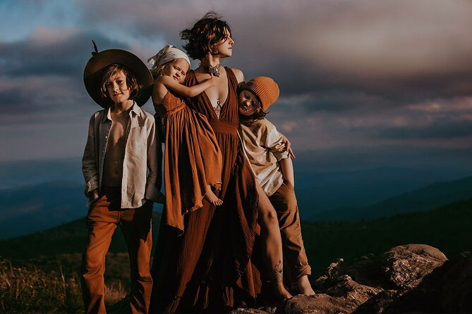 2-Hour Hiking Experience With Carly Buntin Photography - Health and Accessibility