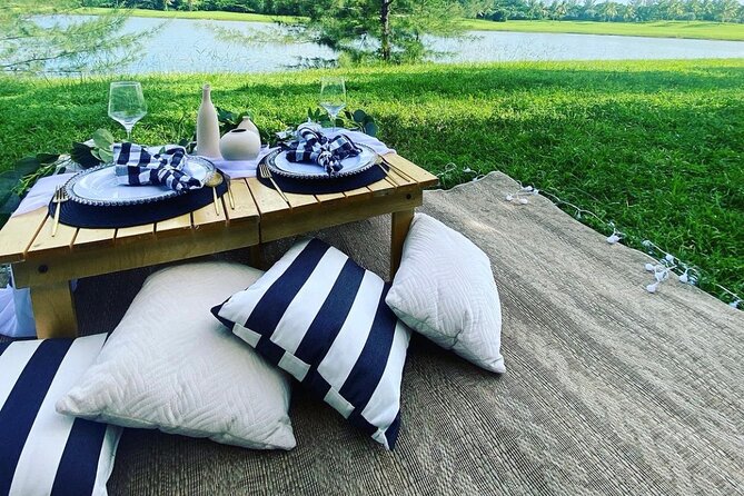 2-hour Private Luxury Picnic in Nassau - Meeting Point and Arrival