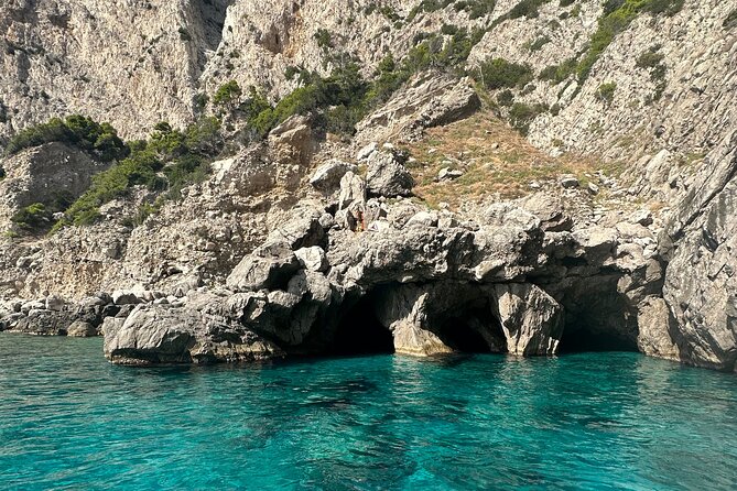 3 Hour Private Boat Tour on the Island of Capri - Meeting Point Information